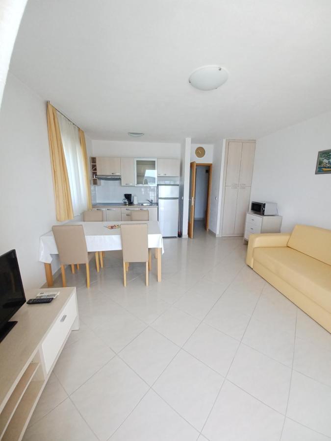 Apartments Amor *