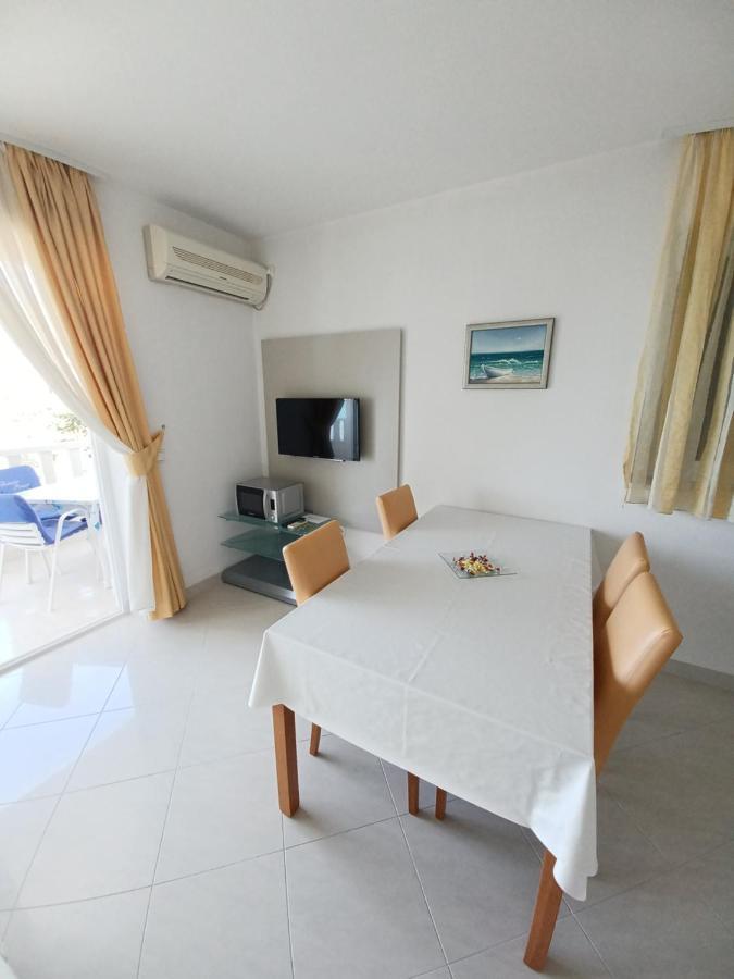 Apartments Amor *