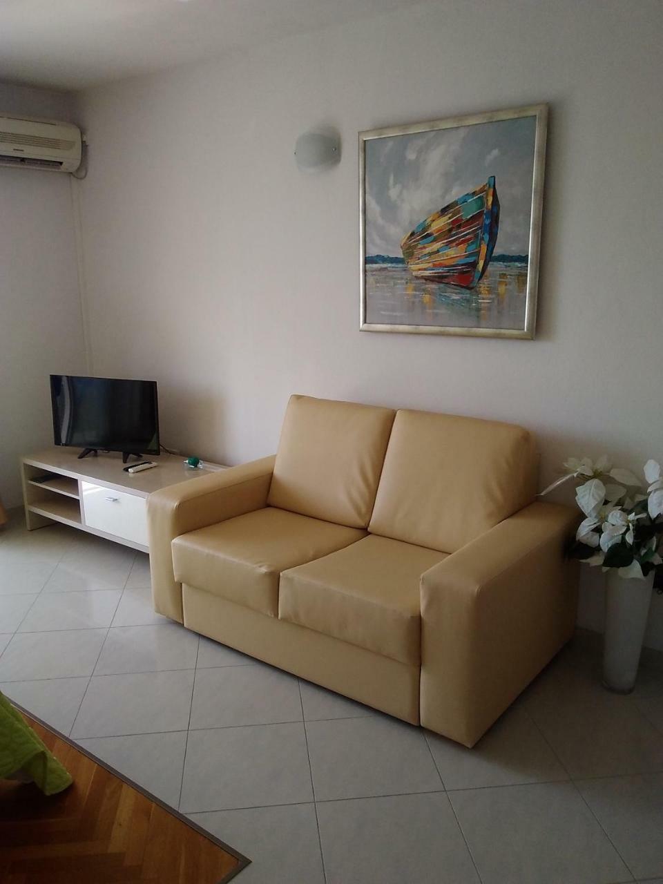 Apartments Amor *