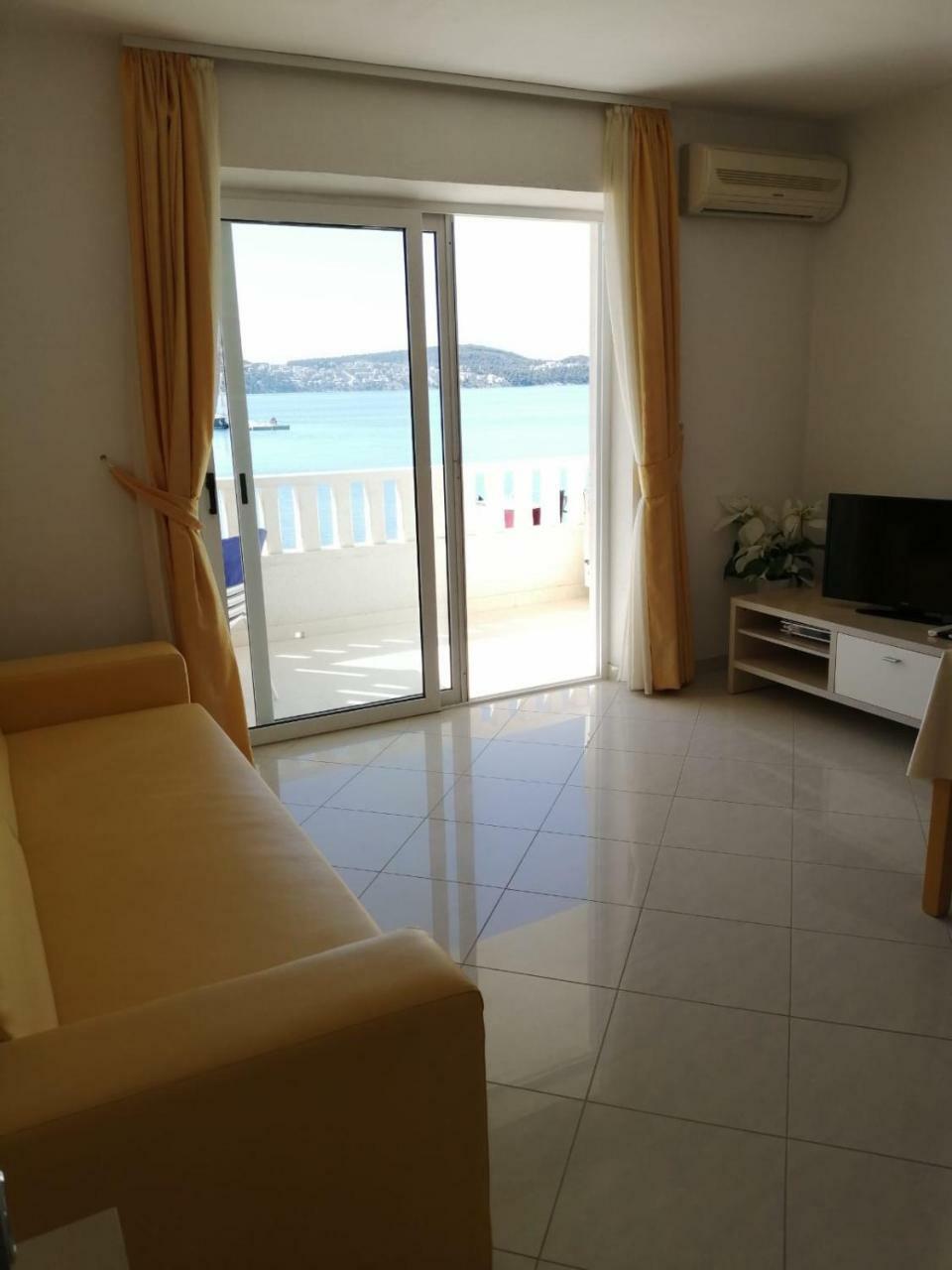 Apartments Amor *